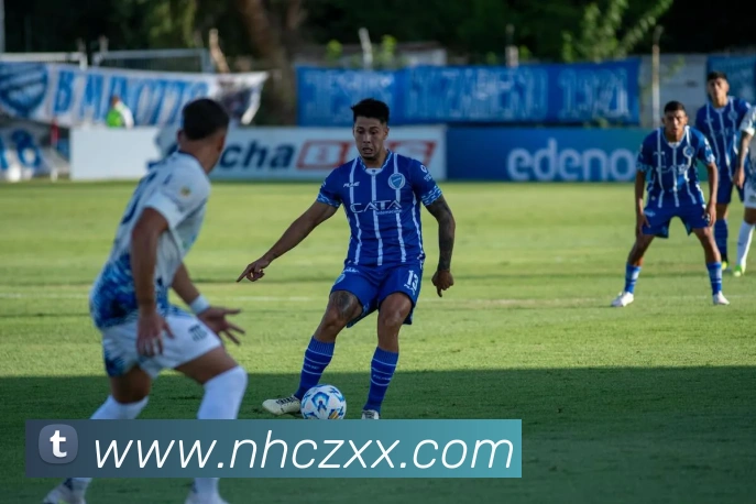 湖北卫视聚焦武汉三镇备战中超冲刺阶段期待主场拿分